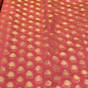 Beautiful pink saree with blouse all over saree has butta large palav